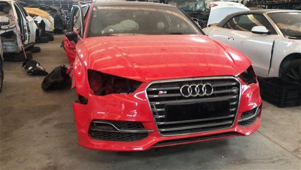 Audi S3 2015 Peças Acessorios Acabamento Motor Cambio