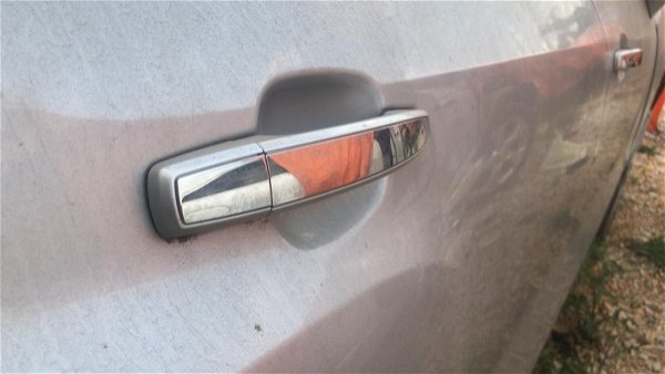 Maçaneta Externa Traseira Direita Chevrolet Tracker 2019 