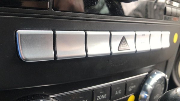 Comando Pisca Alerta Central Mercedes Benz C180 2012 