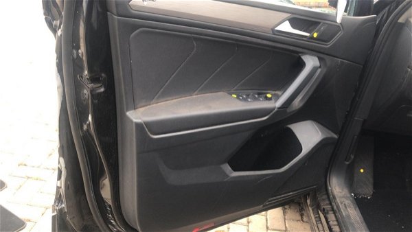 Forro De Porta Dianteiro Esquerdo Volkswagen Tiguan 2019