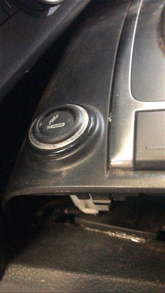 Acendedor De Cigarro Volkswagen Amarok V6 2018