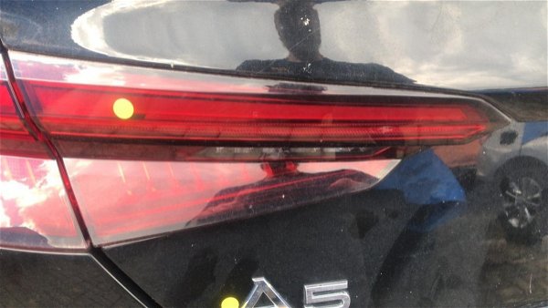 Lanterna Tampa Traseira Esquerda Audi A5 2018 Original