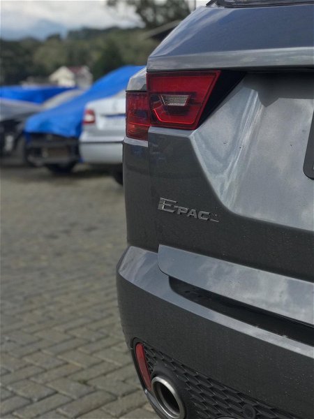 Jaguar E-pace 2020 Corte Lateral Frentão Traseira Baixa 