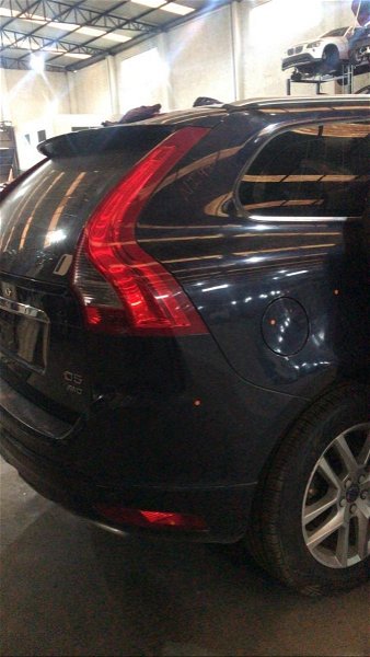 Forro Porta Mala Lado Direito Volvo Xc60 D5 2017