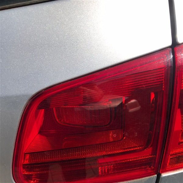Lanterna Direita Da Tampa Volkswagen Tiguan 2014