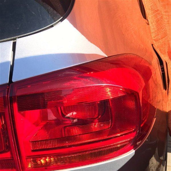 Lanterna Direita Da Carroceria Volkswagen Tiguan 2014