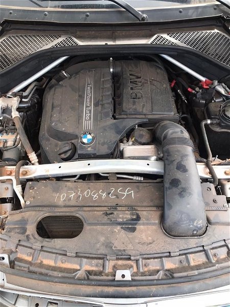 Grade Inferior Lateral Esquerda Bmw X6 35i Gasolina 2016