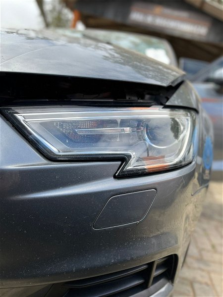 Farol Esquerdo Audi A3 1.4tfsi 2017