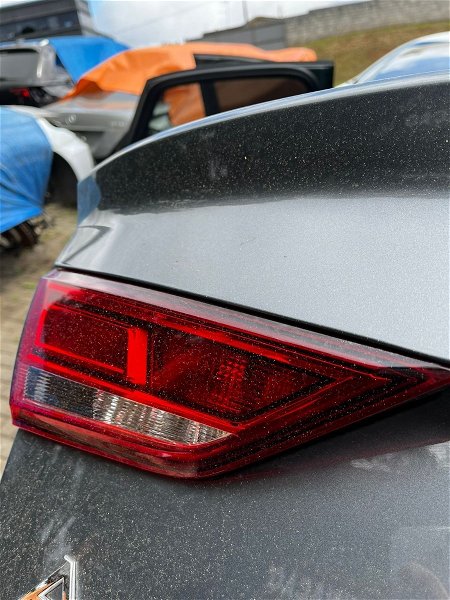Lanterna Esquerda Da Tampa Audi A3 1.4tfsi 2017