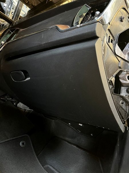 Porta Luvas Volvo Xc60 T8 2021