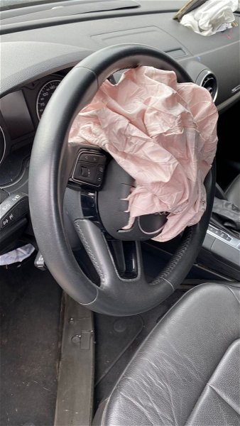 Airbag Do Volante Audi A3 2019 Deflagrado