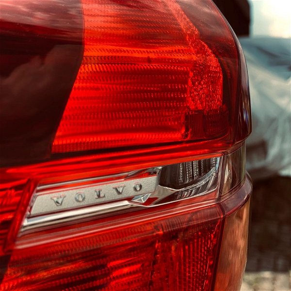 Peças Volvo Xc60 Parabrisa Vigia Teto Solar Cubo Aplique