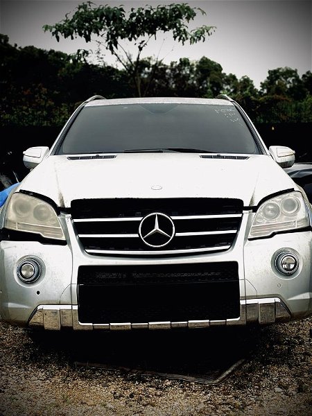 Peças Mercedes Benz Ml63 Amg Forro Tapete Acabamento Cubo