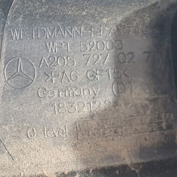 Moldura Interna Porta Dianteira Direita Mercedes C180 2019 Preto Direito Dianteira