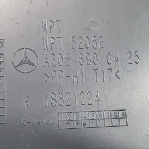 Acabamento Coluna Central Lado Direito Mercedes C180 2019