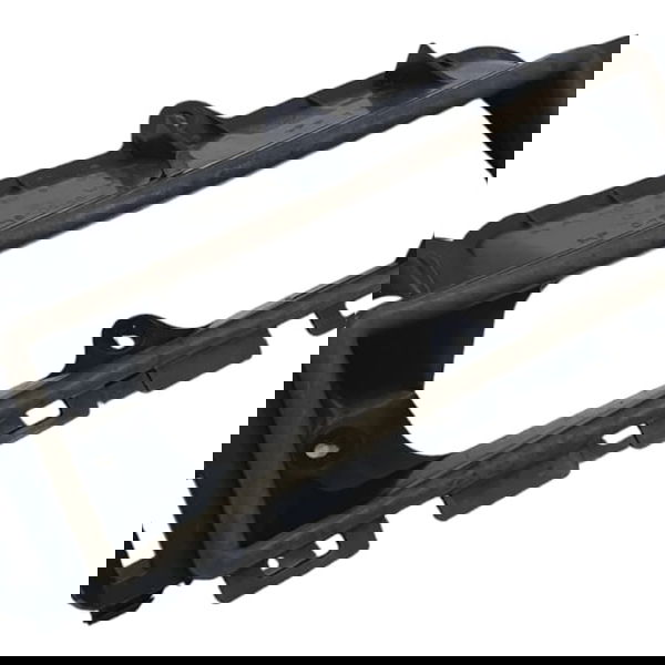 Tomada De Ar Cabine Mercedes C180 2019  Preto