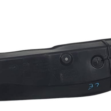 Vedação Para-lamas Lado Esquerdo Mercedes C180 2019