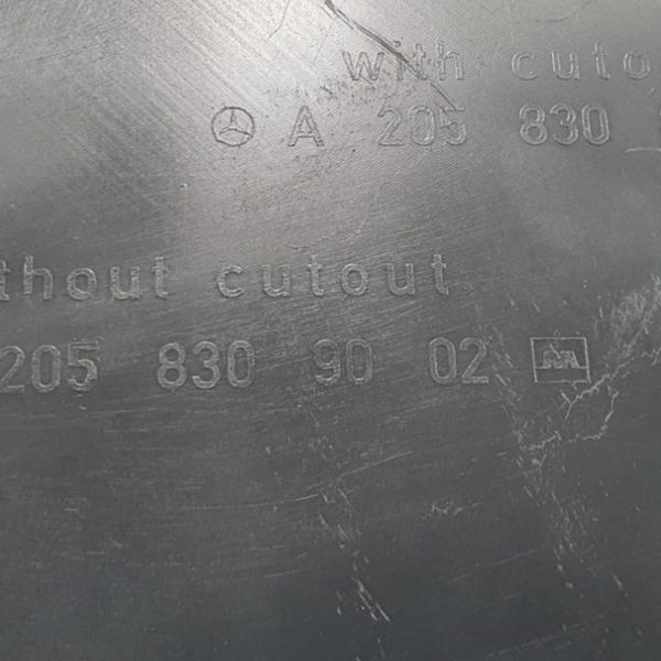 Acabamento Churrasqueira Lado Direito Mercedes C180 2019