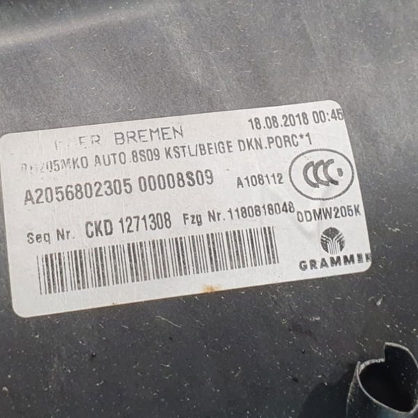 Acabamento Console Central Apoio De Braço Mercedes C180 2019 Bege