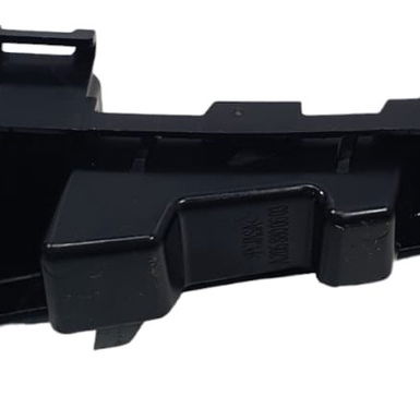 Guia Para-choque Traseiro Lado Direito Mercedes C180 2019