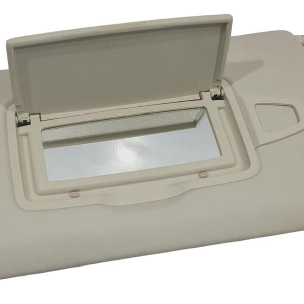 Quebra-sol Lado Esquerdo Mercedes C180 2019