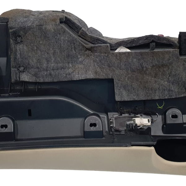 Tampa Porta-luvas Mercedes C180 2019