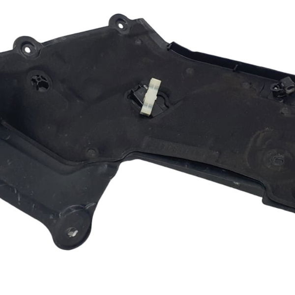 Defletor De Calor Lado Esquerdo Cofre Mercedes C180 2019