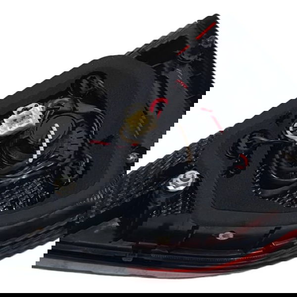 Lanterna Tampa Traseira Esquerda Chery Tiggo 5 Hybrid 2023 Esquerdo Vermelho