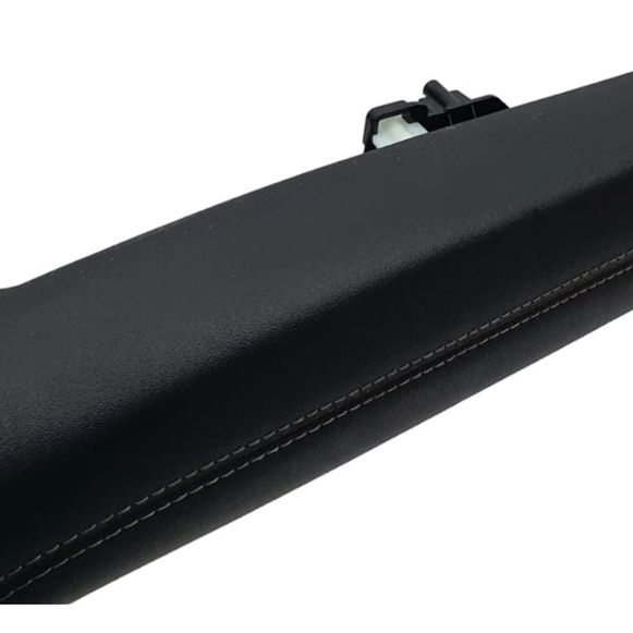 Apoio Braço Puxador Traseiro Esq Chery Tiggo 5 Hybrid 2023 Preto