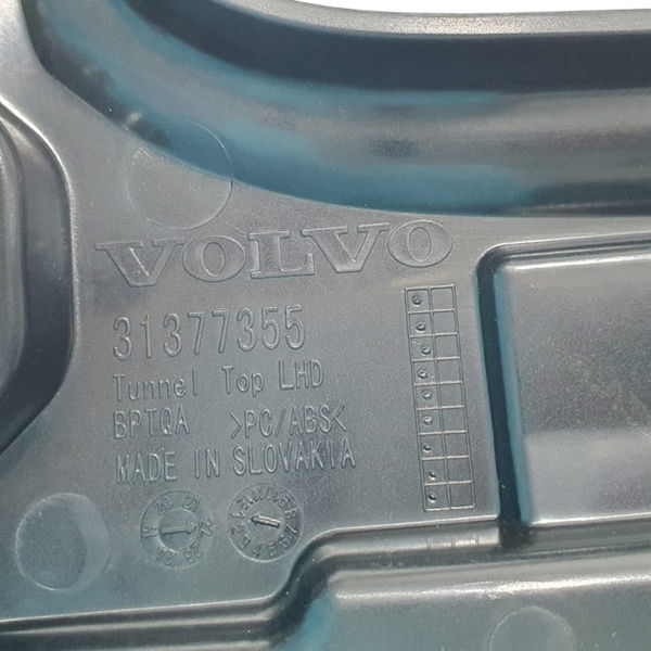 Moldura Acabamento Console Central Volvo Xc90 T8 Inscription