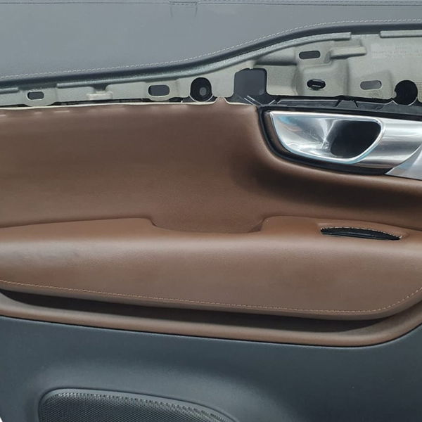 Forro Porta Traseiro Esquerdo Volvo Xc90 T8 Inscription 2022