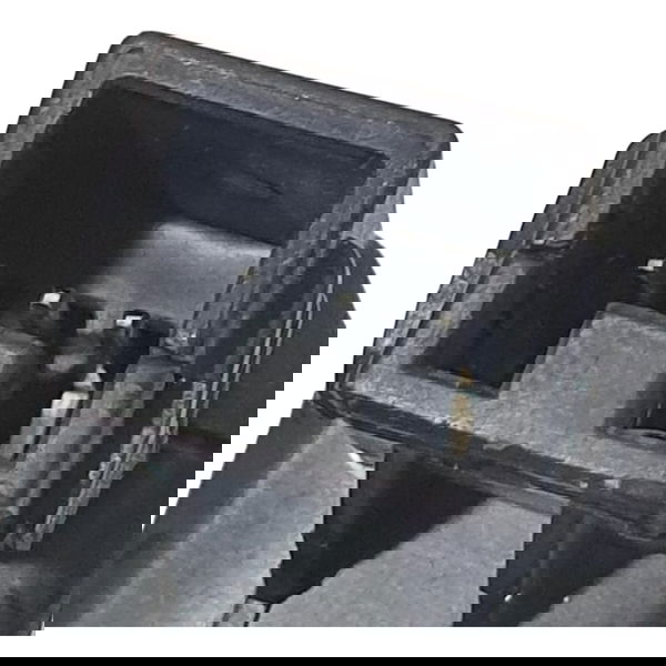 Luz De Cortesia Dianteira Dir Volvo Xc90 T8 Inscription 2022