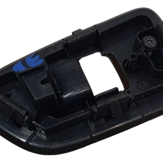 Moldura Botão Vidro Tras. Esq Volvo Xc90 T8 Inscription 2022