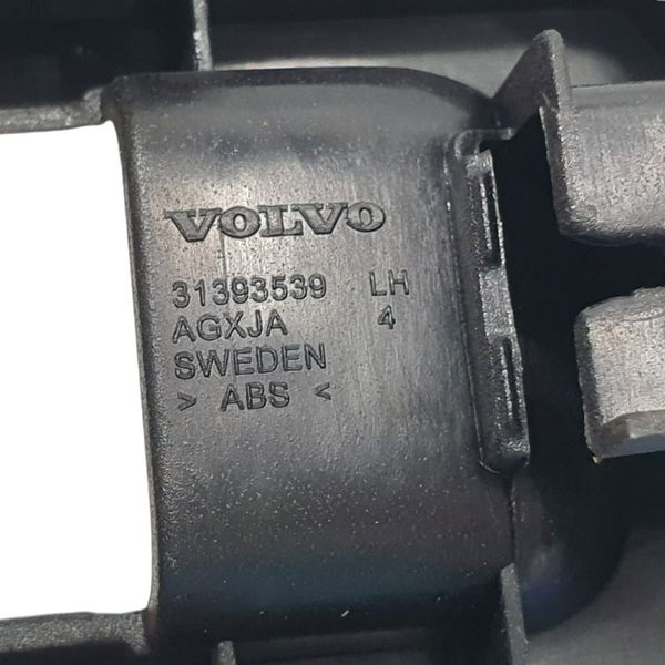 Moldura Botão Vidro Tras. Esq Volvo Xc90 T8 Inscription 2022