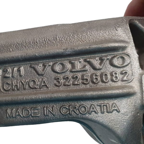 Suporte Bomba Hidráulica Volvo Xc90 T8 Inscription 2022