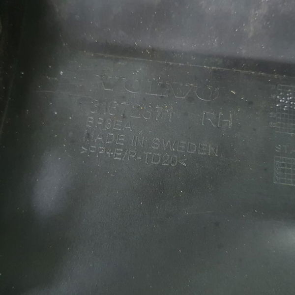 Spoiler Saia L/direito Volvo Xc90 T8 Inscription 2022 Azul-escuro