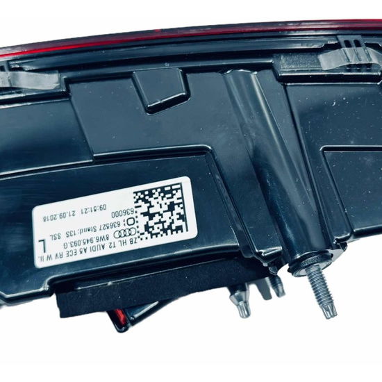 Lanterna Traseira Esquerda Capô Audi A5 2018 8w6945093g Esquerdo Vermelho