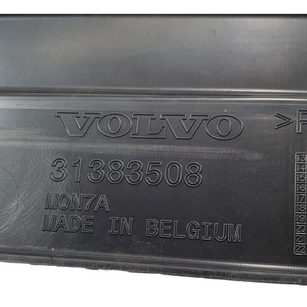 Acabamento Superior Frontal Volvo Xc90 T8 Inscription 2022 Preto Animal Print