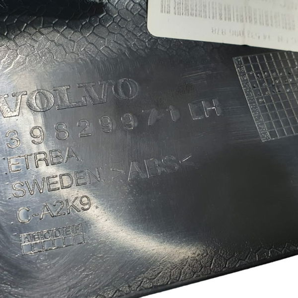 Acabamento Lateral Banco Esquerdo Volvo Xc90 T8 Inscrip 2022 Preto