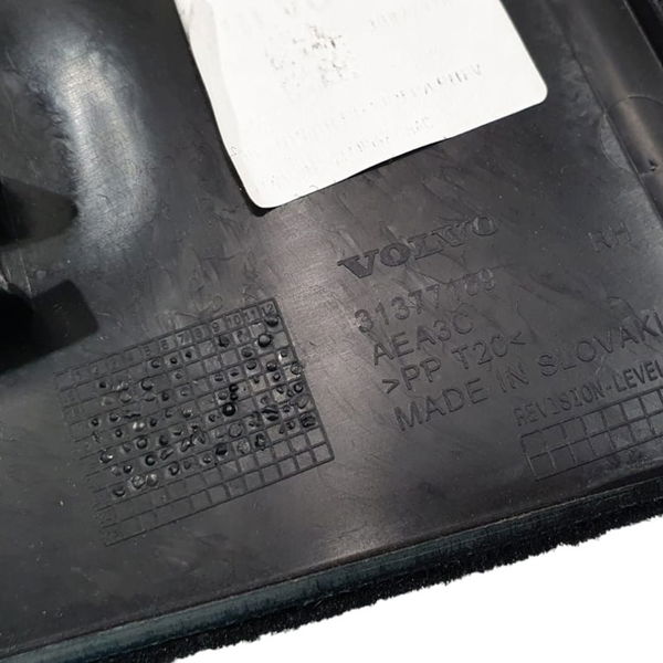 Moldura Console L/direito Volvo Xc90 T8 Inscription 2022