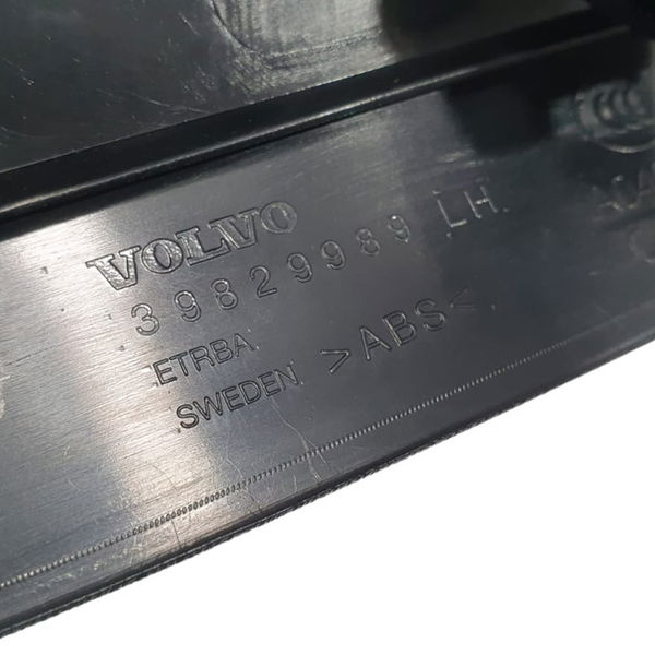 Soleira Led Dianteira Esquerda Volvo Xc90 T8 Inscription 22 Preto