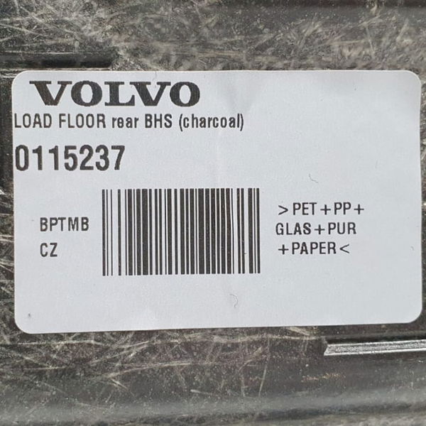 Tampão Assoalho Porta-malas Volvo Xc90 T8 Inscription 2022 Preto