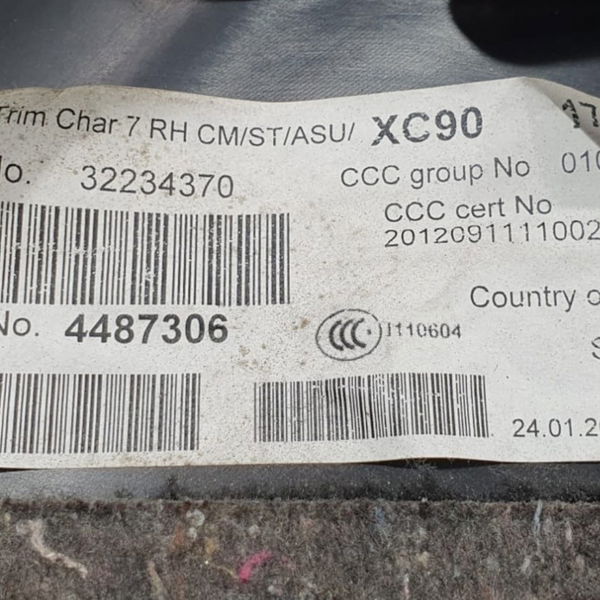 Acabamento Porta-malas L/direito Volvo Xc90 T8 Inscrip. 2022