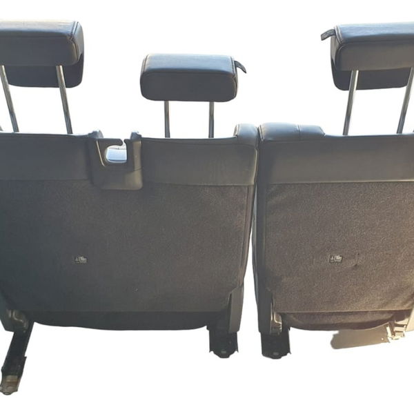 Par Bancos Traseiros (c/trilho) Mitsubishi Eclipse Cross 21 Preto