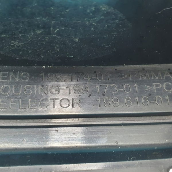 Refletor Traseiro Esquerdo (avarias) Discovery Sport 2015 Vermelho