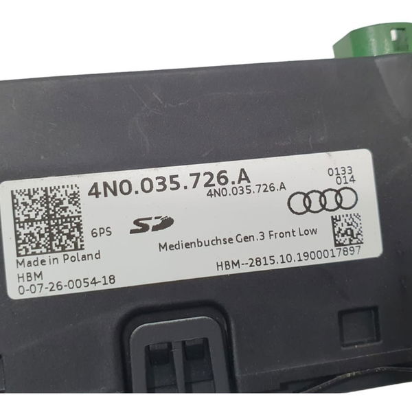 Entradas Auxiliares Usb Sd (avaria) Audi Q8 2020