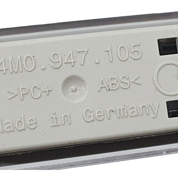 Luz De Cortesia Quebra Sol Audi Q8 2020