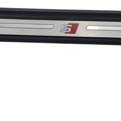 Soleira Dianteira Esquerda Audi Q8 2020 Preto