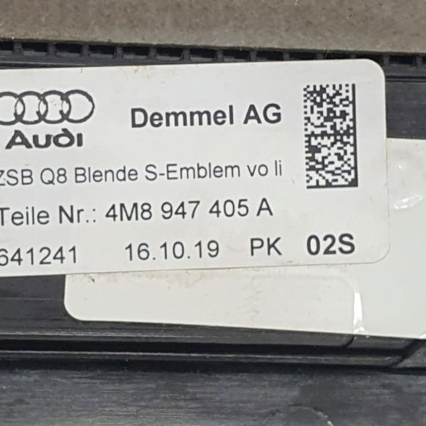 Soleira Dianteira Esquerda Audi Q8 2020 Preto