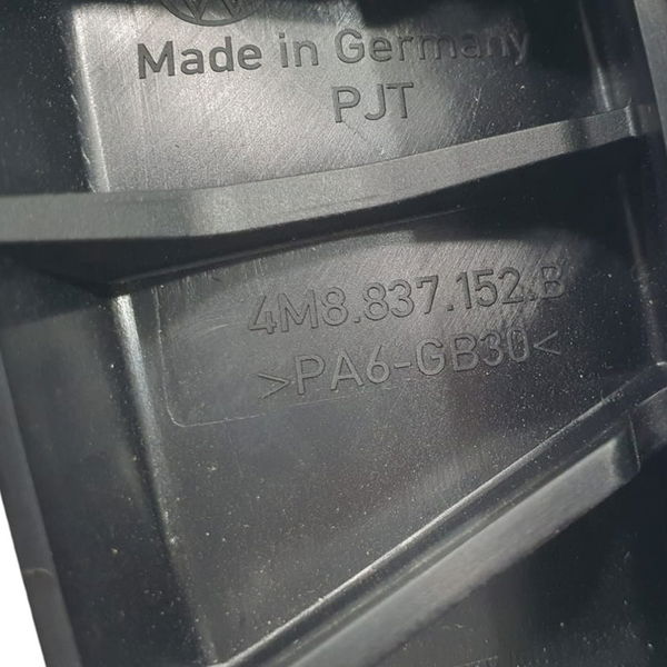 Suporte Interno Porta Dianteira Direita Audi Q8 2020 Preto Direita Dianteira